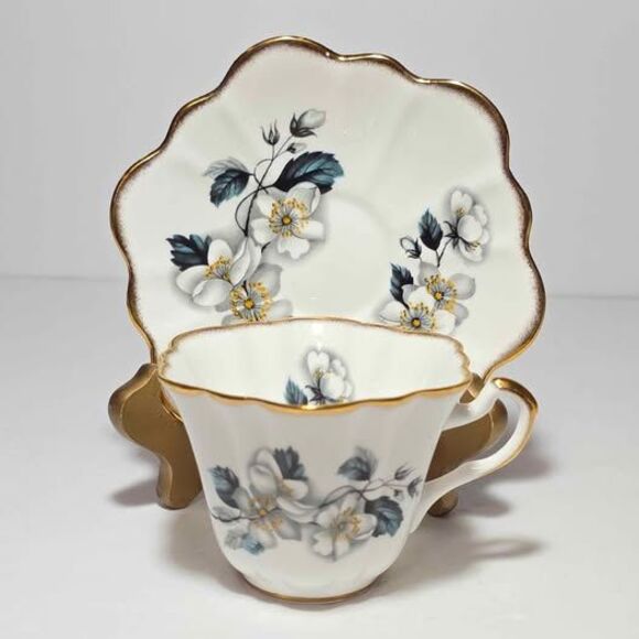 Rosina Teacup and Saucer White Flowers Vintage - Picture 9 of 9